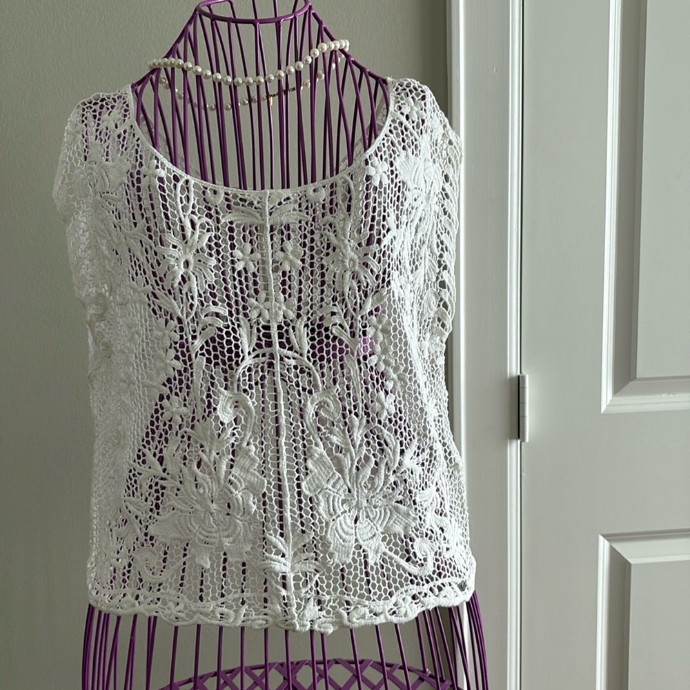 Women’s Abercrombie & Fitch crocheted top size S/XS | White |